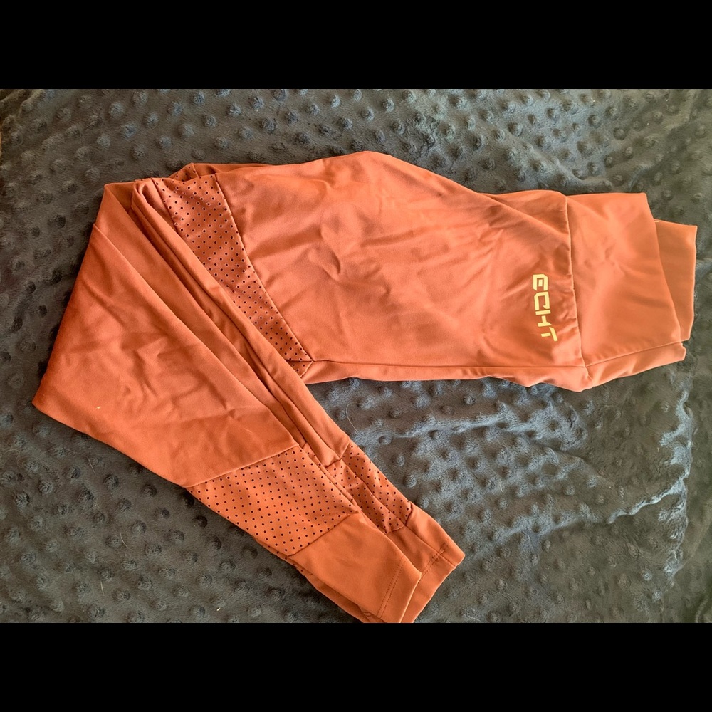 ECHT butt-scrunch leggings